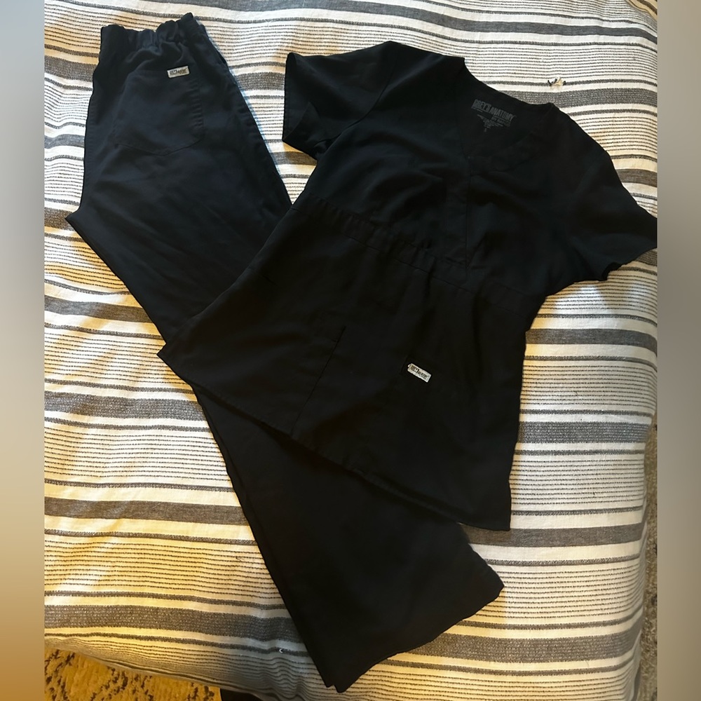Greys Anatomy black scrubs